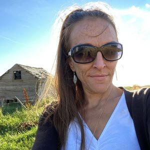 Meet your Posher, Andrea